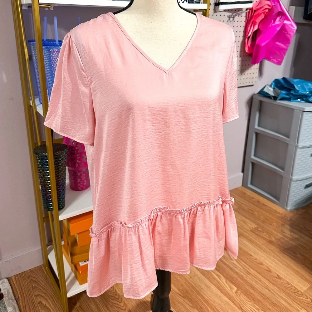 ✨NEW✨Satiny Pink V-Neck Ruffle Hem Blouse! - Picture 2 of 2